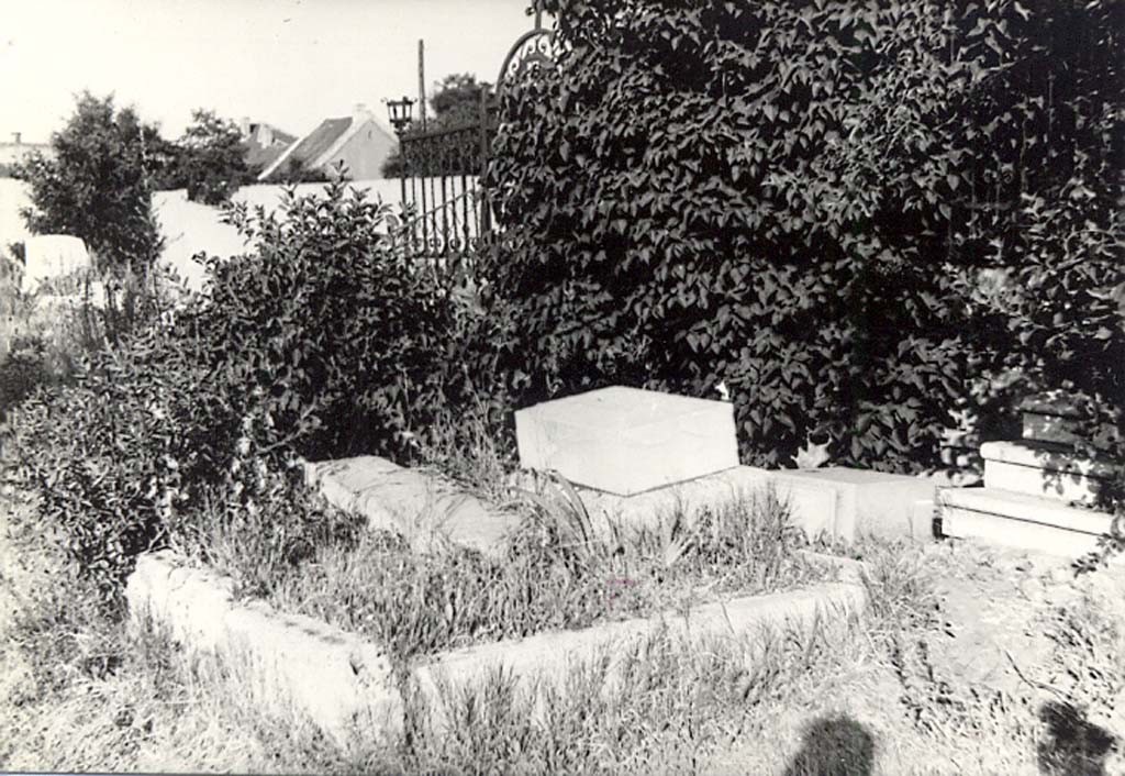 A kossuthfalvai izraelita temető - A Pesterzsébeti Múzeum gyüjteményéből A kossuthfalvai izraelita temető - A Pesterzsébeti Múzeum gyüjteményéből